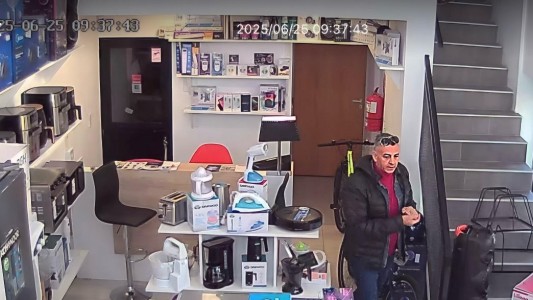 Simuló una transferencia con una aplicación falsa y se llevó cien mil pesos en productos