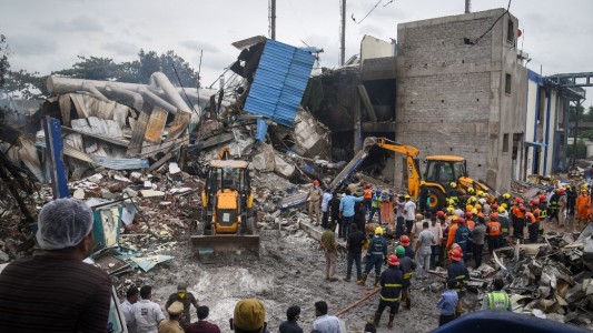 Una explosión en una fábrica química de India deja una saldo de 35 muertos