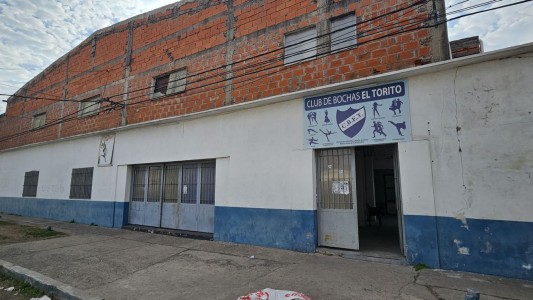 Robaron y destrozaron el club de barrio “El Torito”