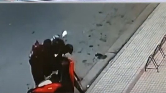 Robaron una moto en segundos en Pérez