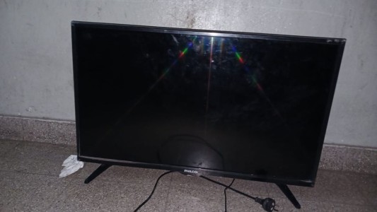 Dos detenidos tras robar en una casa de zona sur y esconder un televisor entre cartones