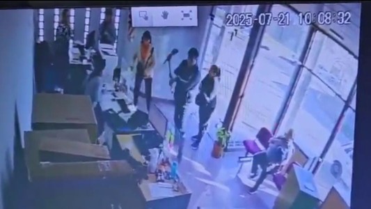 Ataque de furia en oficinas de la EPE en San Jorge