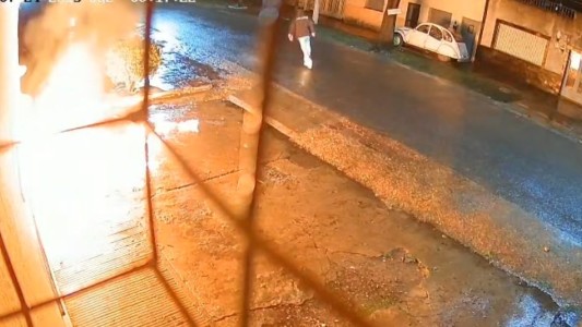 Impactante ataque: incendiaron dos locales de una misma comerciante