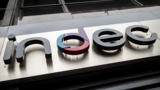 La suba de salarios duplica a la inflación, según el INDEC