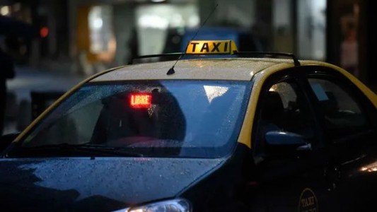 Un falso pasajero asaltó a un taxista: robó las llaves del auto y lo detuvieron a pocas cuadras