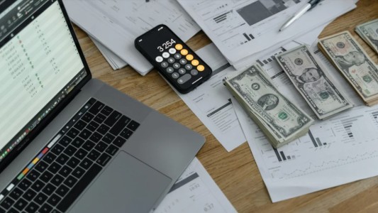 Extranjeros con inversiones relevantes podrán solicitar la ciudadanía argentina