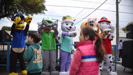 Celebración en el Paseo Comercial Industrial por el Día de las Infancias
