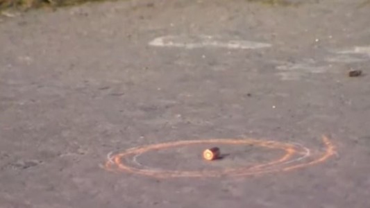 Balearon una rotisería y los disparos perforaron la persiana