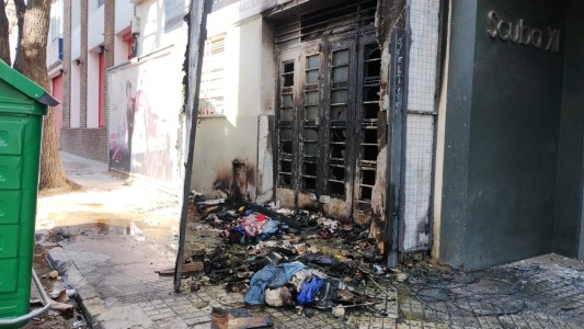 Explosión e incendio en una obra abandonada en Tucumán al 1800