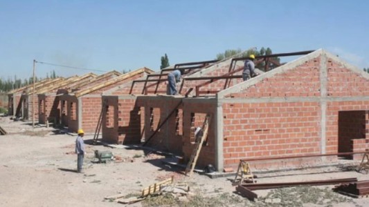 El Gobierno traspasa planes de vivienda a provincias y municipios