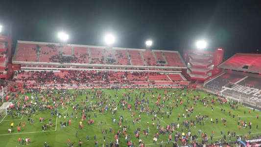 Partido cancelado: qué sanciones arriesgan Independiente y la U. de Chile