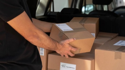 Estados Unidos eliminó la exención arancelaria para pequeños paquetes