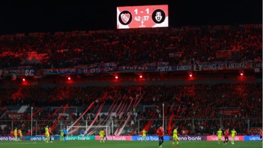 Un hincha de Independiente que vivía en Chile sufrió amenazas y tuvo que regresar a Argentina con su familia