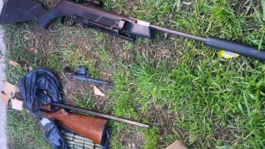 Hallazgo de armas en transporte escolar: desmienten participación de la conductora