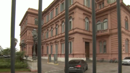 Tras la derrota electoral, el Presidente se reúne con su Gabinete