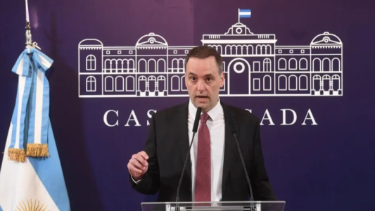 Adorni adelantó que "se vetará" la ley sobre ATN que impulsaron los gobernadores