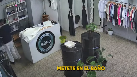 Ola de robos en centro comercial Ayacucho: desvalijaron un local de ropa