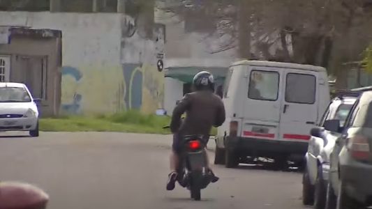 Violento robo a un repartidor en Rosario: le sacaron la moto, el celular y los documentos