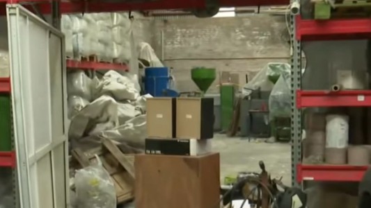 Realizaron un falso allanamiento en una fábrica de plásticos