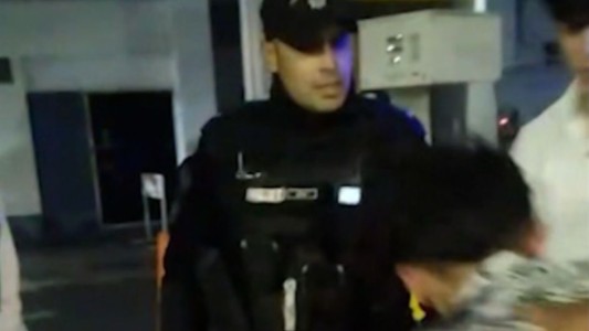 Un policía hirió a un joven tras dispararle con una escopeta antitumulto