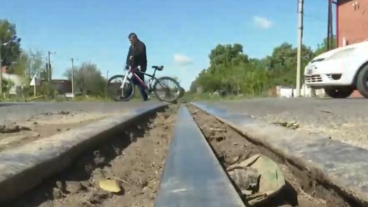Un tren atropelló a una niña de tres años