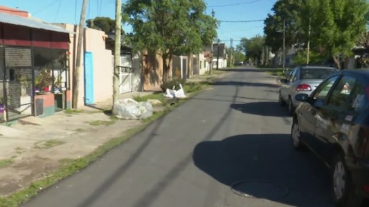 Dos hombre se hicieron pasar por pasajeros y asaltaron a una taxista