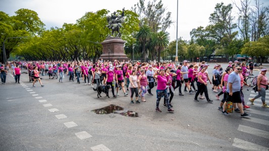 Concientización sobre el cáncer de mama: se realizará la octava edición de la Caminata Rosa en Rosario