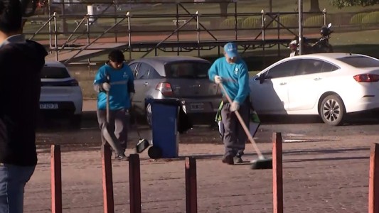 Operativo de limpieza luego del gran show por el Tricentenario de Rosario