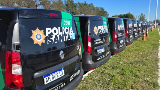 La provincia entregó 30 vehículos a la Agencia de Seguridad Vial para reforzar controles en rutas
