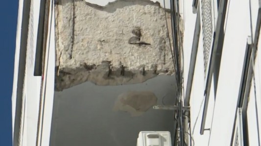 Cayó mampostería desde un sexto piso en pleno centro