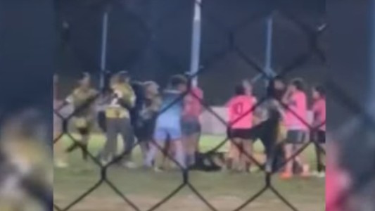 Pelea entre jugadoras en la Liga de Fútbol Amateur de Victoria