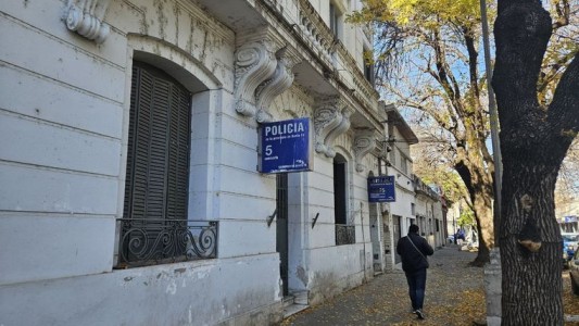 Motín e incendio en la comisaría 5ta: tensión y reclamos por las condiciones de detención