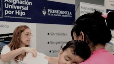 La libreta de la AUH puede presentarse sin turno en las oficinas de Anses