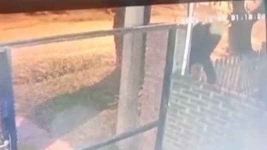 El ladrón en bicicleta: robos en serie generan alarma en Granadero Baigorria