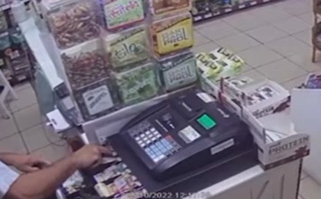 Robo en una dietética: el delincuente amenazó a las empleadas con un arma blanca