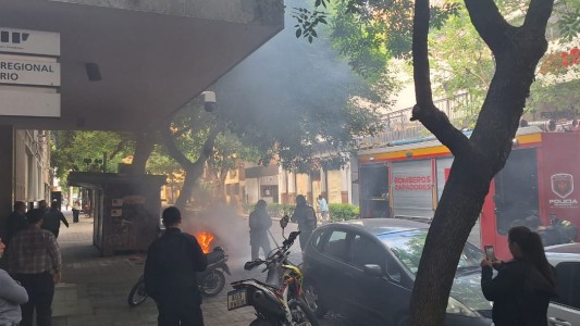 Se incendió un auto en pleno Pichincha