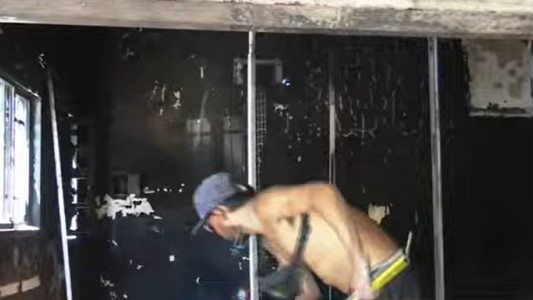 Incendio total en una vivienda de zona oeste: una familia perdió todo y piden ayuda