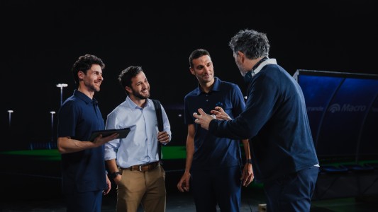 Lionel Scaloni y Banco Macro nos recuerdan que  lo que valen los argentinos y nos desafían a seguir pensando en grande