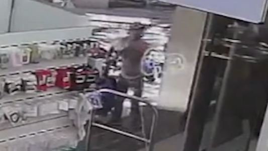 Fue a buscar un pedido y le robaron la bicicleta