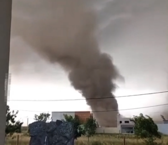 Un remolino de viento causó destrozos en Carcarañá en plena tormenta
