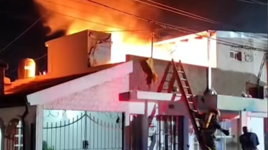 Tragedia en Fray Luis Beltrán:  un hombre murió tras un incendio y una explosión en su vivienda