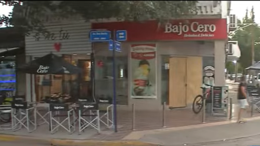 Robaron dos heladerías en San Lorenzo con la misma modalidad