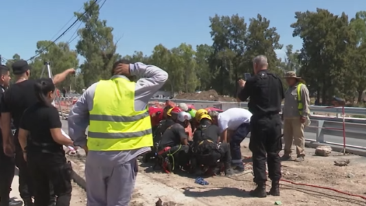 Está en estado crítico el obrero que cayó 7 metros en una obra