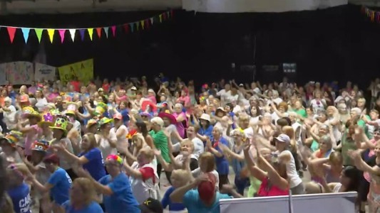 Energía, baile y derechos: así se vive la cuarta edición del Gran Festival para Adultos Mayores