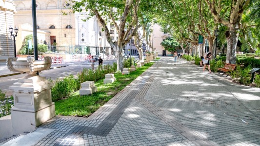 Este domingo se inaugura la renovada plaza 25 de Mayo