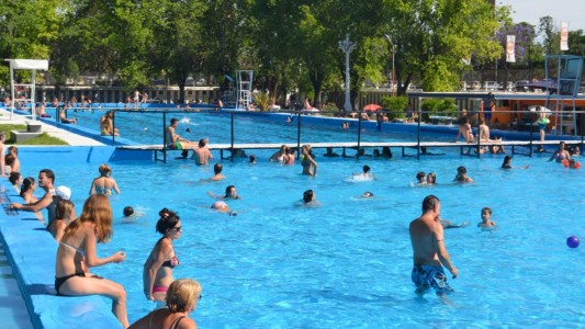Comenzó la temporada de verano en el Complejo de Piletas del Parque Alem