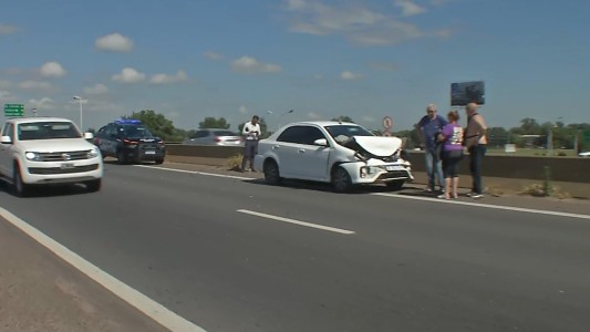 Choque en cadena en el Viaducto “Che Guevara”: demoras en el ingreso a Rosario
