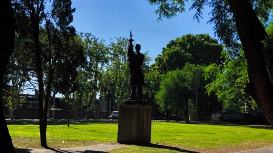 El calor se mantiene en Rosario y podría haber tormentas hacia la noche