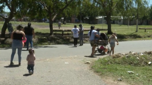 Ataque a tiros en una cancha de fútbol de barrio Toba