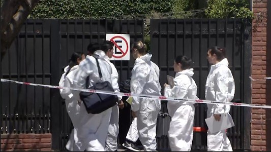 Misterio en Villa Gobernador Gálvez: encontraron a una mujer sin vida en una pileta